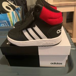 Toddler Sneaker Adidas Hoops Mid 2.0